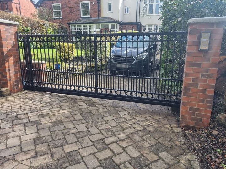 28 driveway gate ideas to suit every home